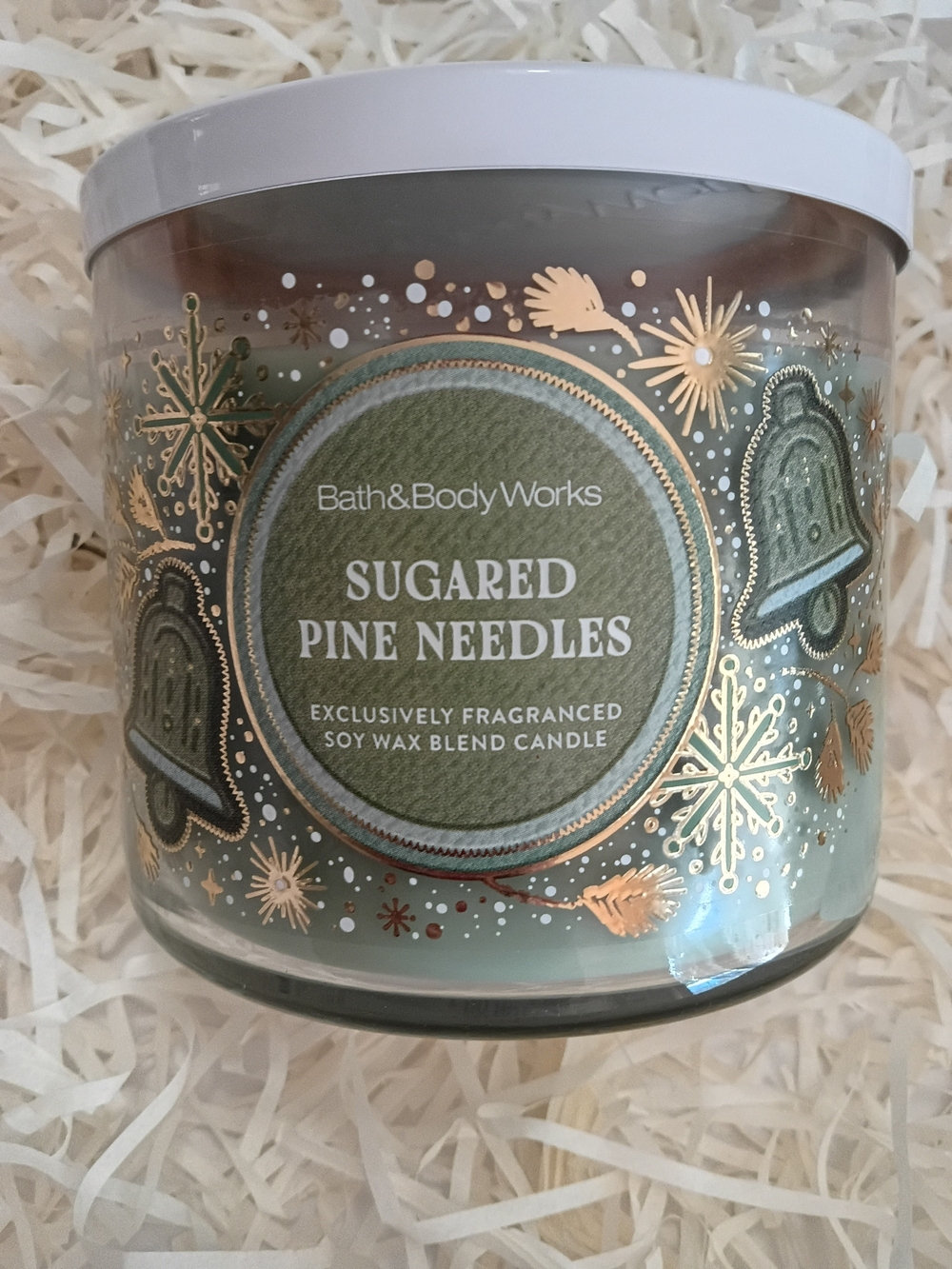 Bath & Body Works Sugared Pine Needles Candle - 3 Wick Green Nwt
